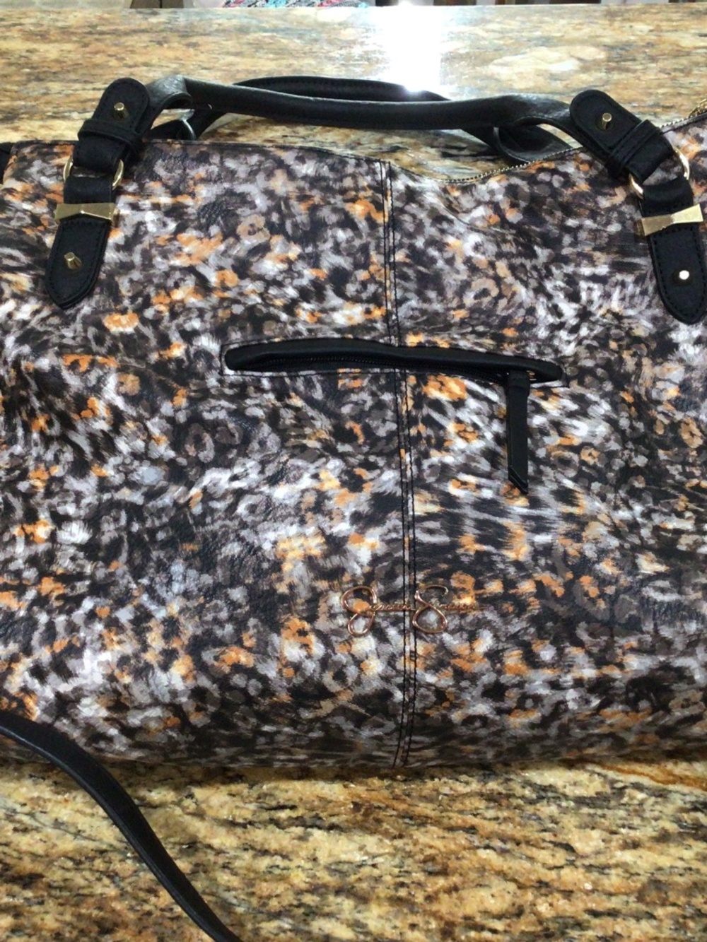 Jessica Simpson large handbag with crossbody detachable strap. New condition